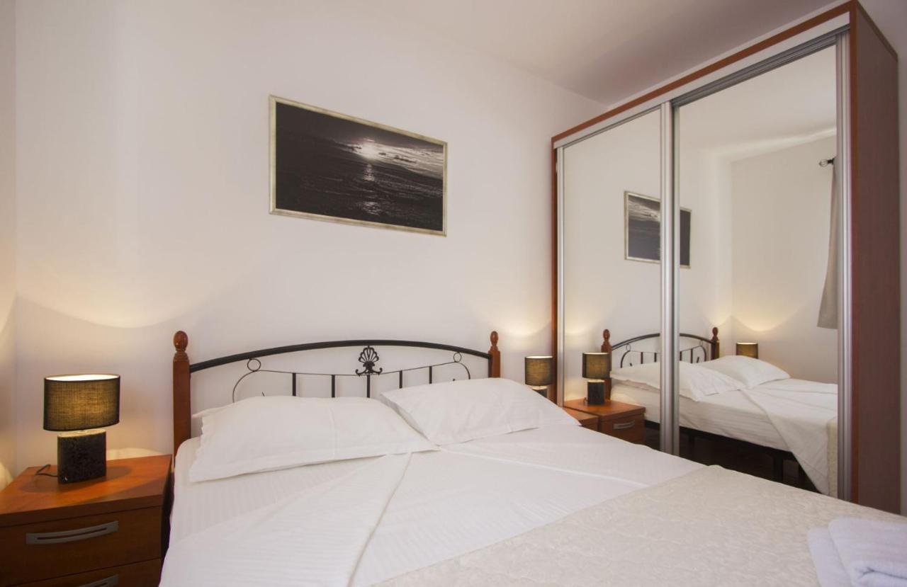Apartments Paradise Trogir Exterior foto